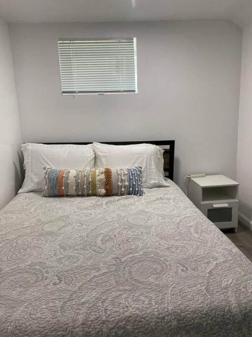 Marvelous Modern At Perfect Location Apartment